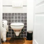 Oomph Vintage 2br Gem Steps From Politechnika * Varšava