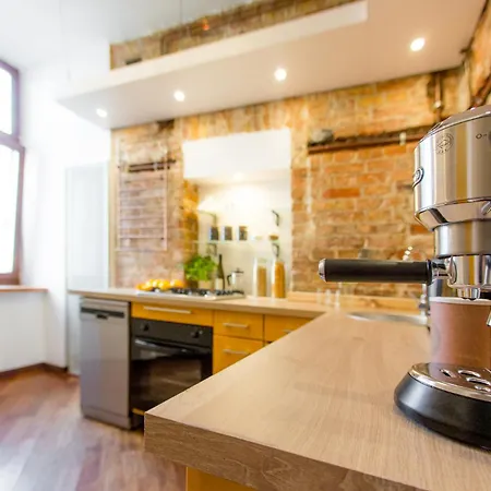 شقة Oomph Vintage 2br Gem Steps From Politechnika *