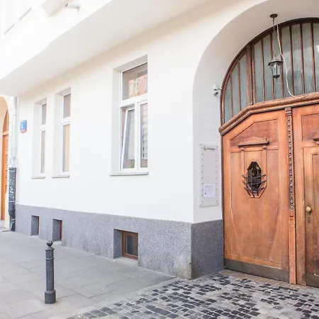 Apartment Oomph Vintage 2br Gem Steps From Politechnika Warsaw