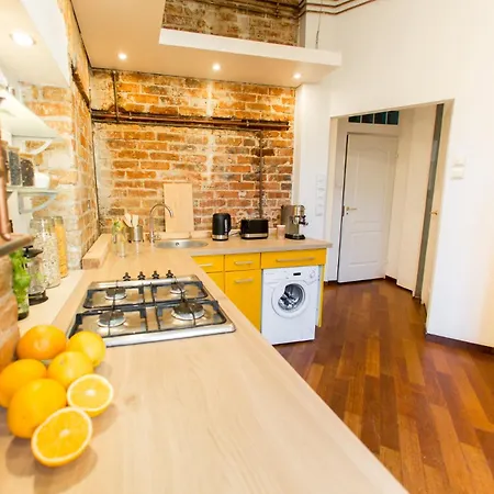 Апартаменты Oomph Vintage 2br Gem Steps From Politechnika *