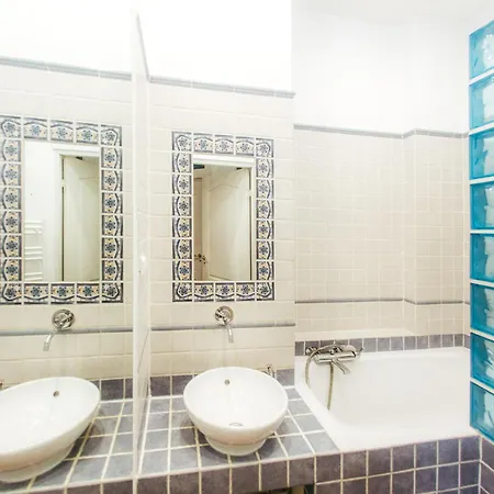 Apartment Oomph Vintage 2br Gem Steps From Politechnika *