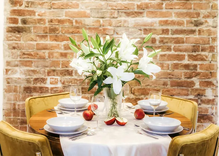 Apartment Oomph Vintage 2br Gem Steps From Politechnika *