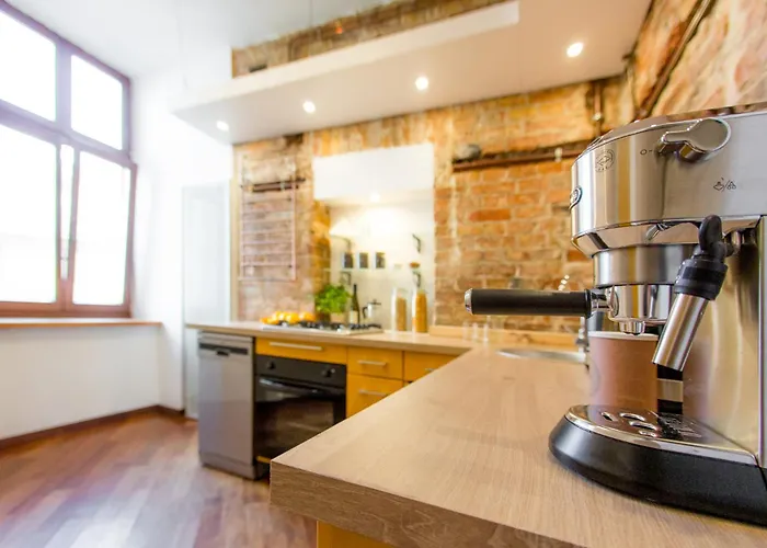 Apartment Oomph Vintage 2br Gem Steps From Politechnika *