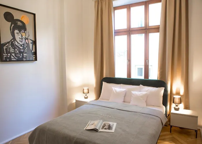 Oomph Vintage 2br Gem Steps From Politechnika *