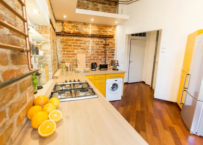 Apartment Oomph Vintage 2br Gem Steps From Politechnika *