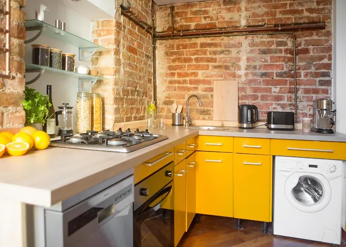 Oomph Vintage 2br Gem Steps From Politechnika * Warsaw